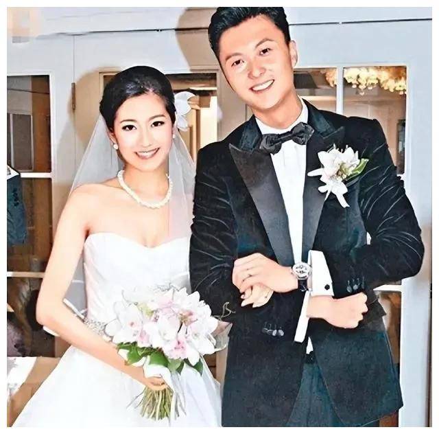 影后背后的肮脏交易:曾有人花巨资,爬床丑闻曝光_蔡思贝_影视圈