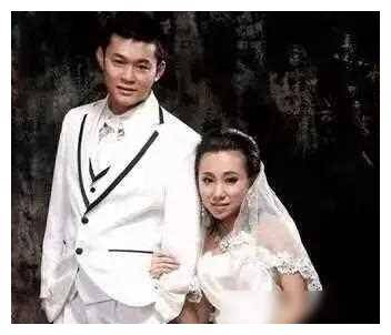 赵本山拒绝参加徒弟婚礼小鹏飞向丫蛋求婚网络热议哗然