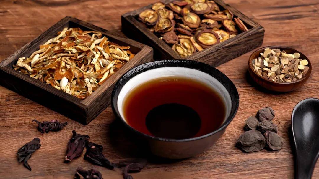 中医服用中药时间有讲究看完本文就不会搞错了