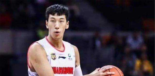 杜润旺再提豪车!手捧鲜花开走52万宝马,改变一点将长期留广东_搜狐汽