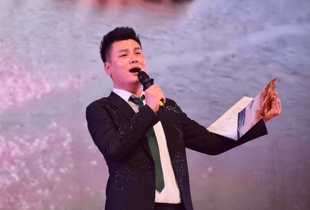 河南省华夏文化艺术院华夏诗社美育教育研究院挂牌成立