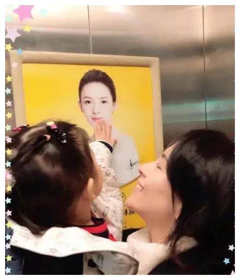 章子怡亲手唤醒女儿引发内心深处的忏悔这一瞬间意义非凡
