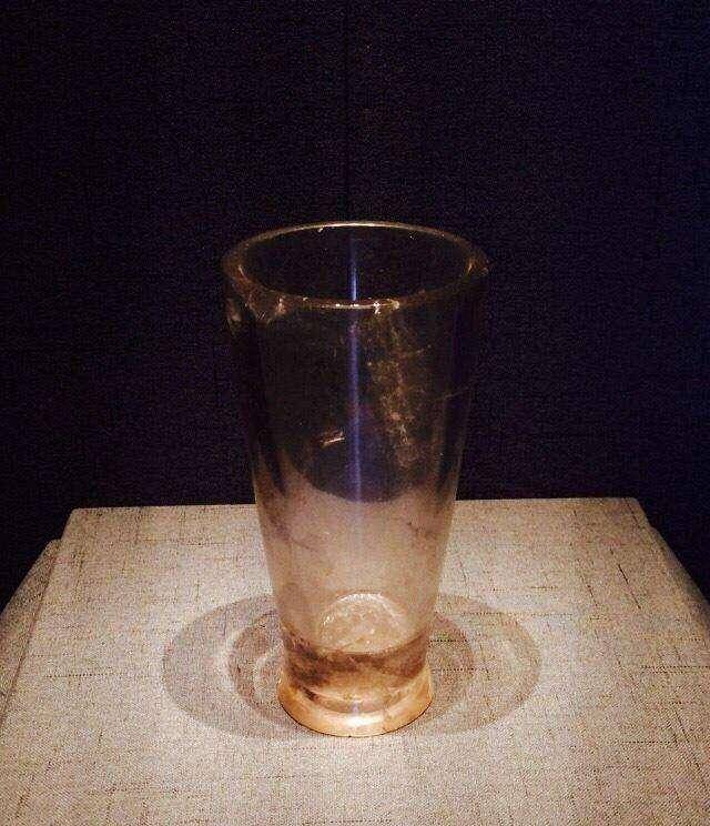 1999年在兵马俑二号坑东北部的跪射俑军阵中被发现,他的脸部是绿色的