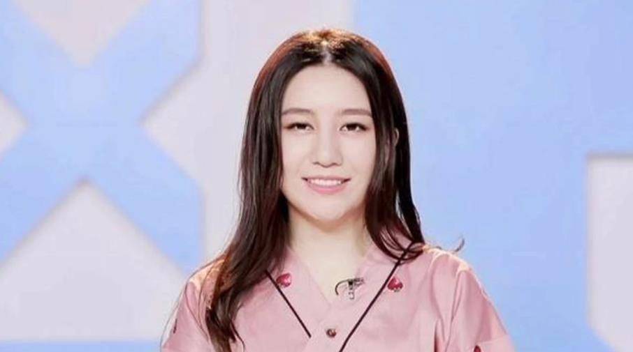 原创青2唐艺昕妹妹曝光姐夫张若昀亲录视频助力网友背景真强