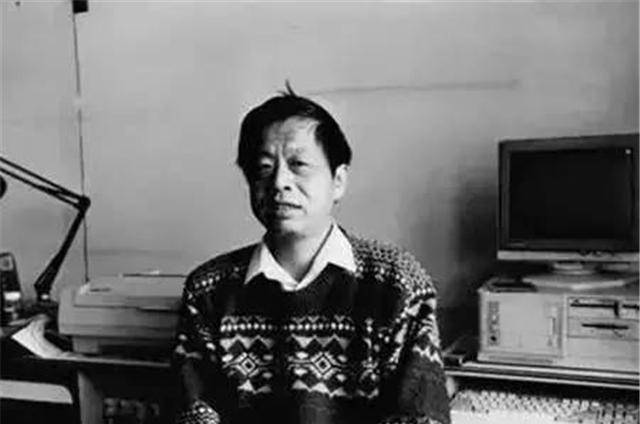 王小波生前是一只特立独行的猪死后却成了教父