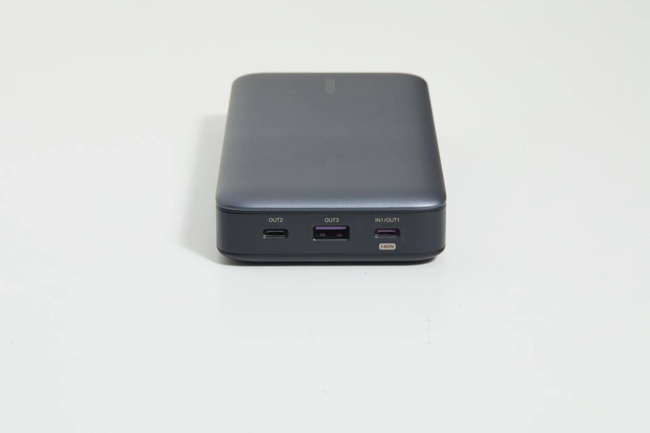 绿联的三款主流充电宝怎么选看完这篇就会有答案