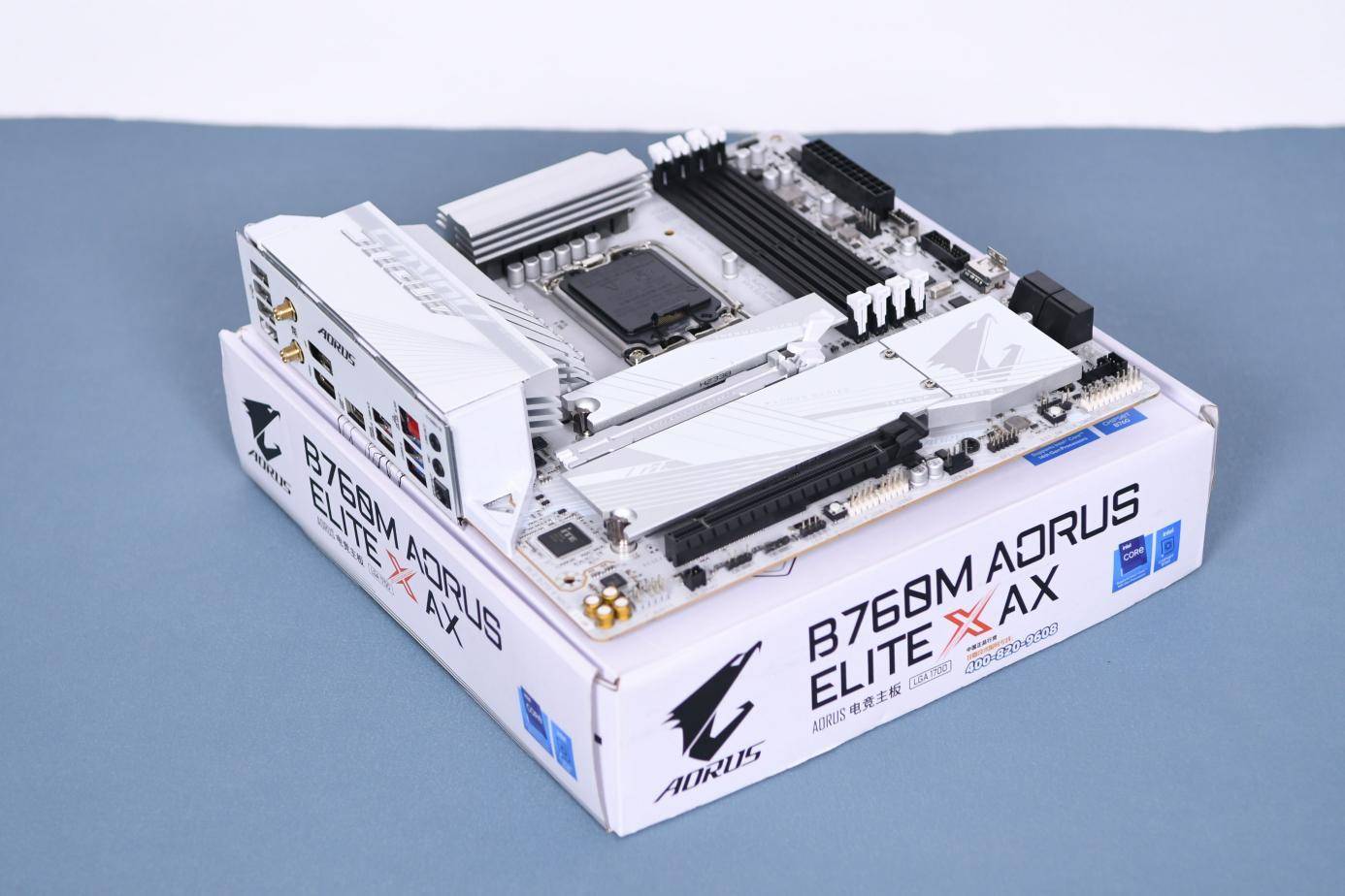 原创就爱那纯洁无瑕纯白色装机大赏