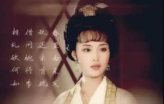 于是,婉儿开始多方与皇后韦氏亲近,想要劝说她成为第二个武则天,把持