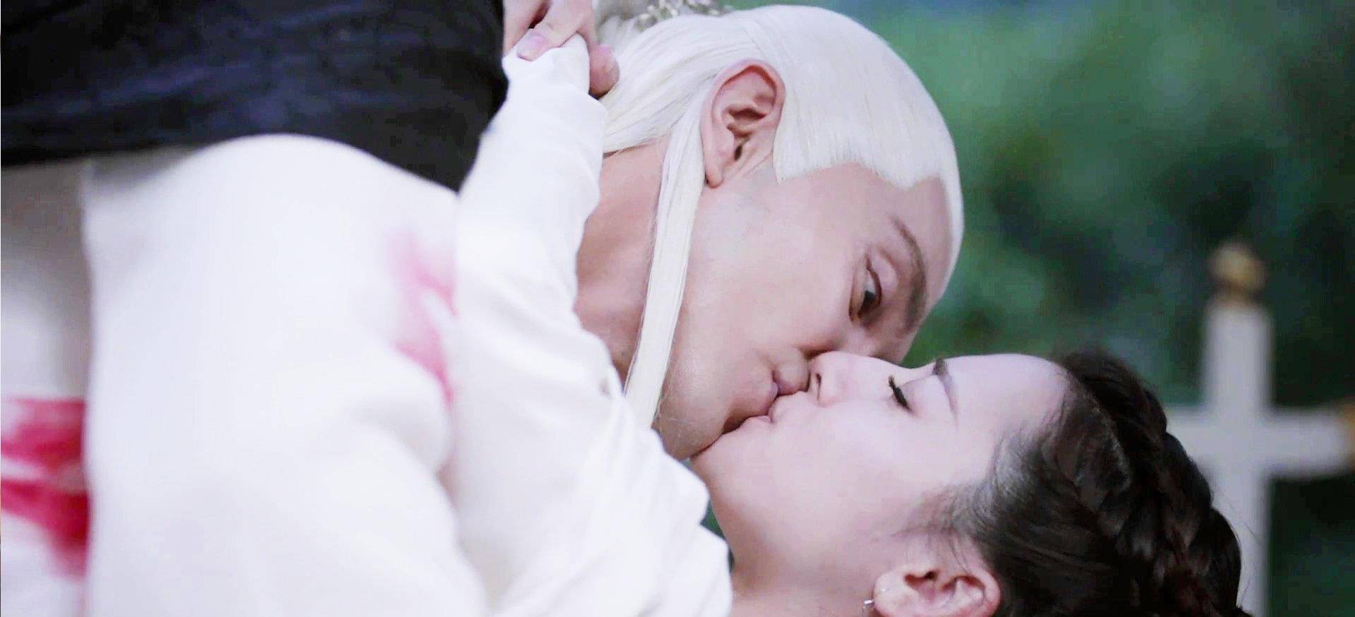 热巴凭借凤九殿下迎来事业巅峰,荣登榜首!杨幂都只能屈居第二