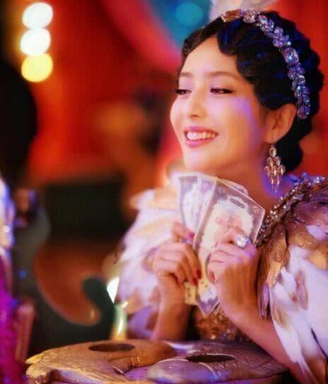 岳云鹏,佟丽娅主演的电影《鼠胆英雄》正在热播,不知道你会支持该影片