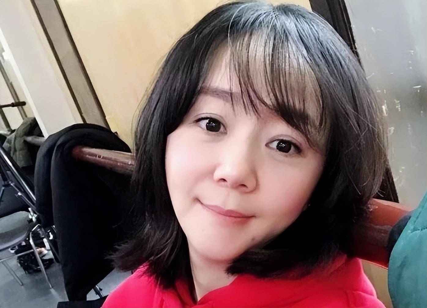 凭情深深雨蒙蒙尔豪爆红25岁为爱放弃表演女友原来是她