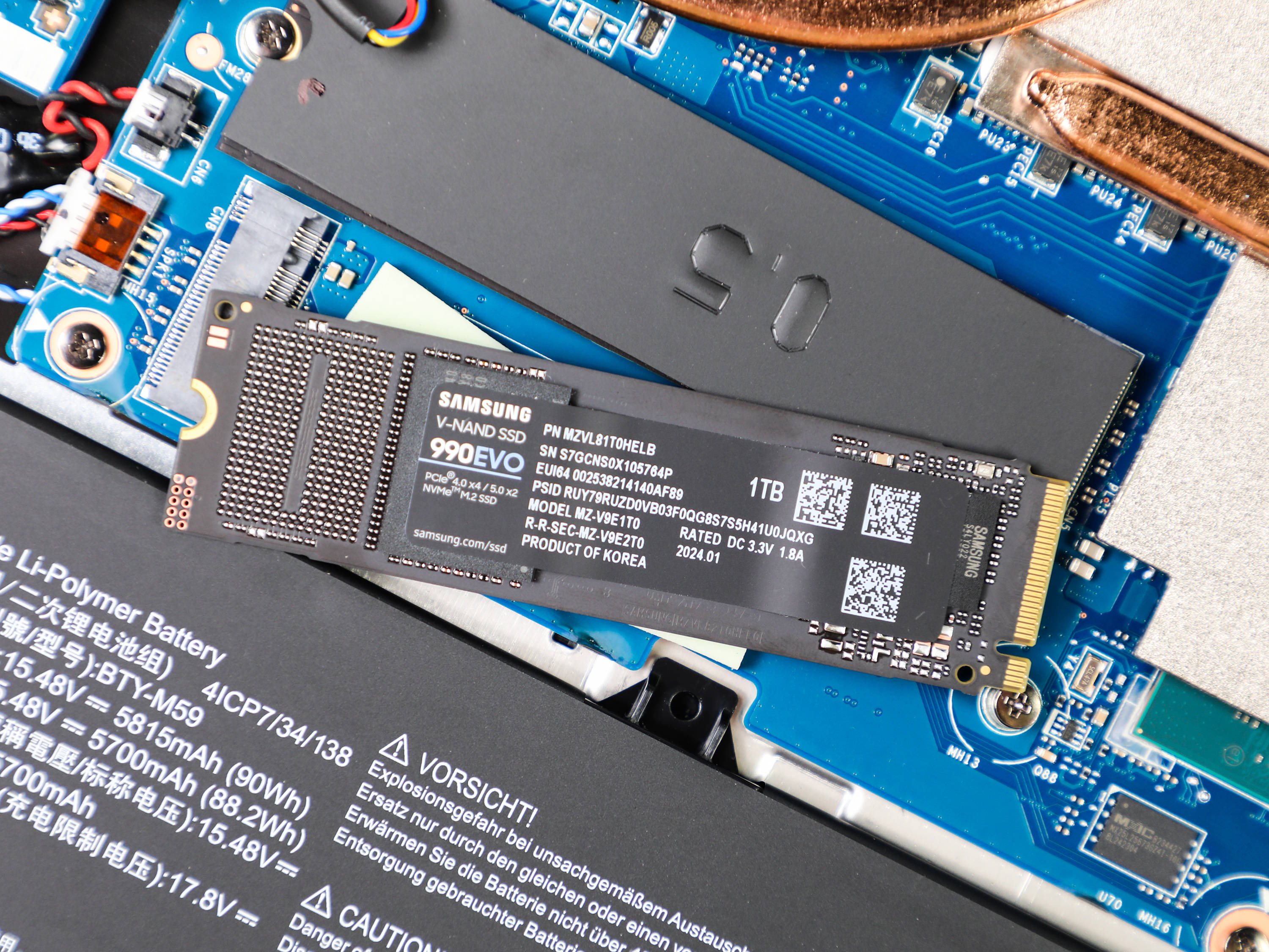 三星990evo图赏支持pcie50单面颗粒适合笔记本扩容