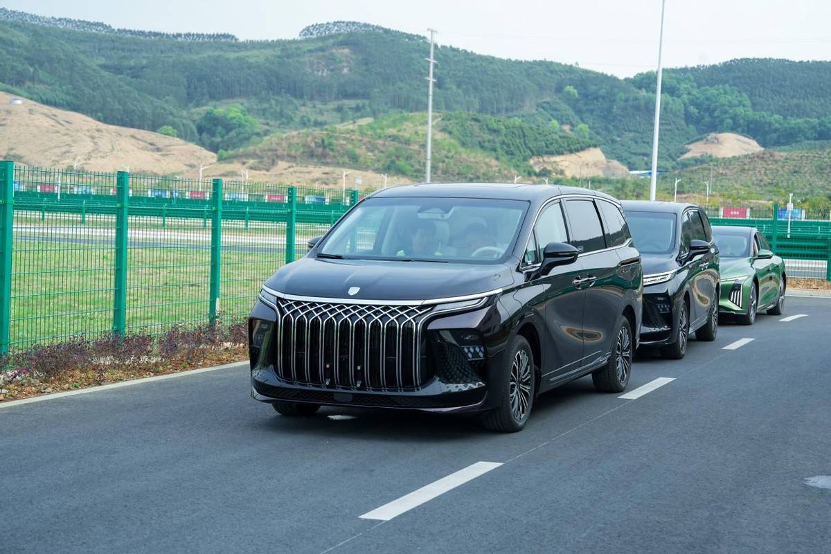 柳州精英人士齐聚东风柳汽共鉴风行星海v9高端豪华品质