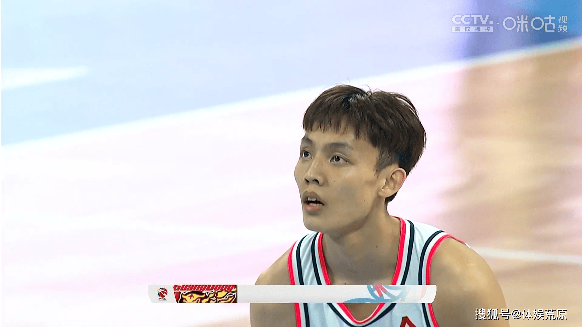 徐杰伤退胡明轩13分周琦1416打爆范子铭任骏飞10中9