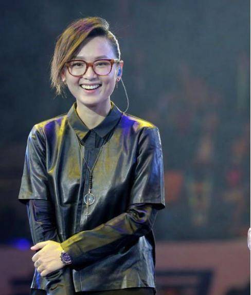 原创你们喜欢整容前的周笔畅还是整过之后的呢欢迎留言评论