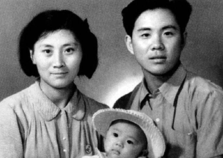 老电影《苦菜花》演员现状,娟子红颜薄命,赵星梅90岁仍健在_袁霞_曲云