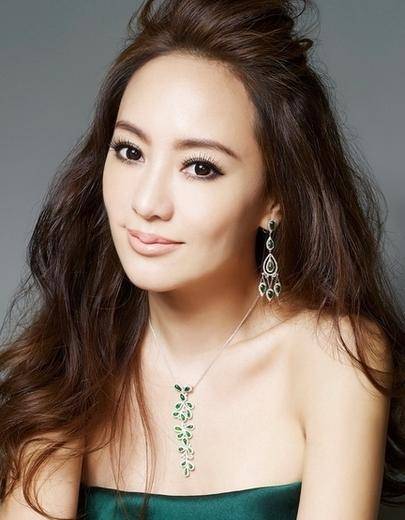 "千金"闪嫁打工仔,生了三孩美过孙芸芸,关颖为何如此任性