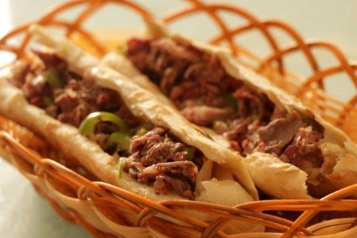 驴肉火烧中式汉堡不仅好吃而且比汉堡更有营养