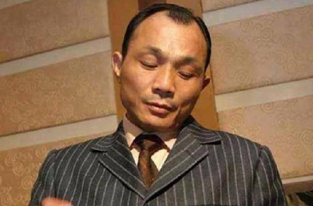 原创曾一夜赚600万却被人做局失去双腿亚洲赌王尧建云有多传奇