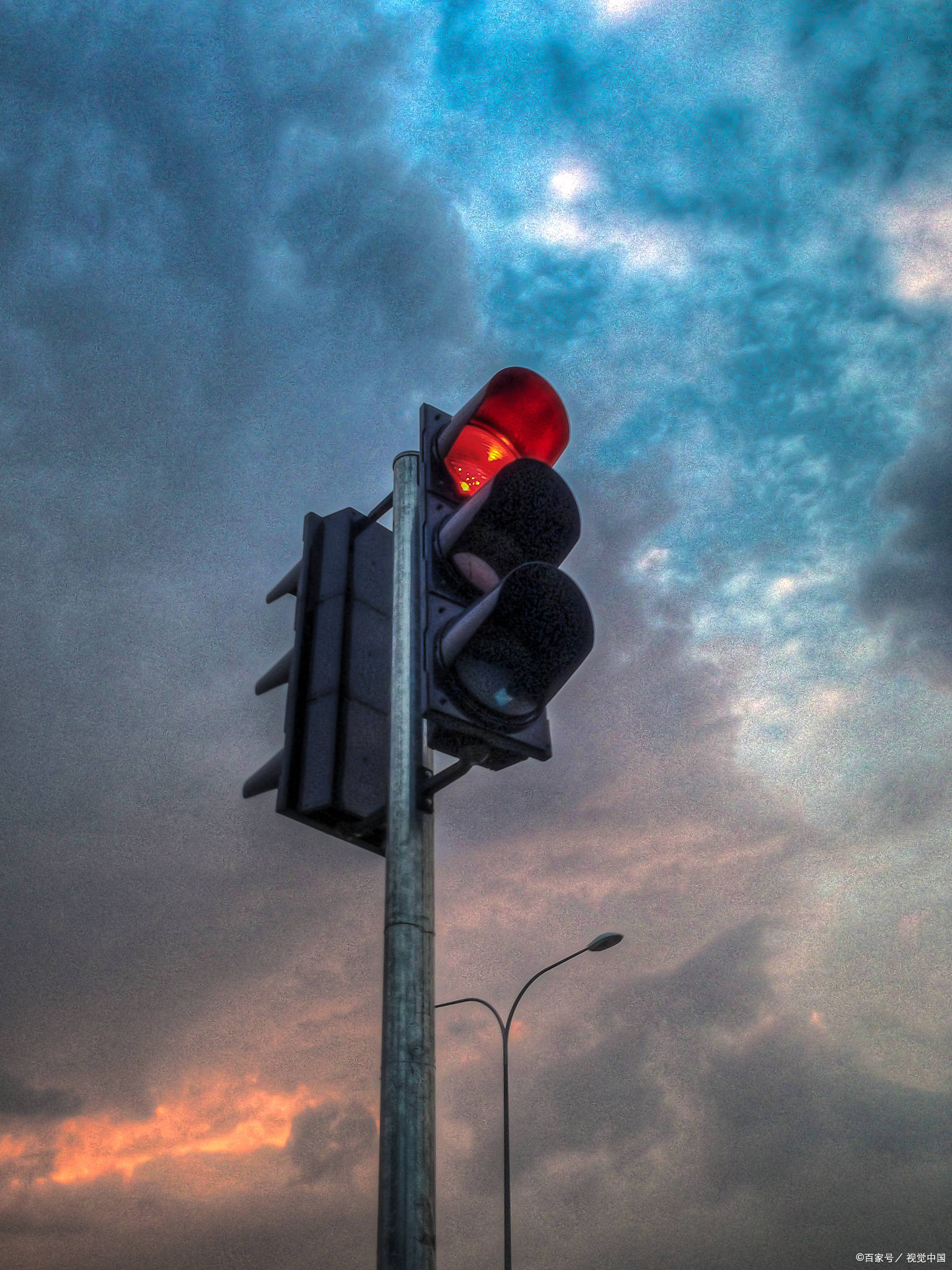 红绿灯工厂怎么选择?可以直销吗?