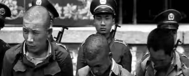 经过警察的调查,这群流氓就是当地的混混,这些人在三原县为所欲为