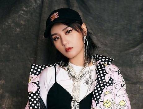 原创35岁周笔畅虽然单身但生活照样过得充实