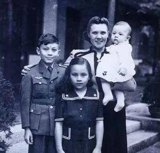 蒋友梅觅得良婿,最感欣慰的莫过于她的母亲蒋徐乃锦.