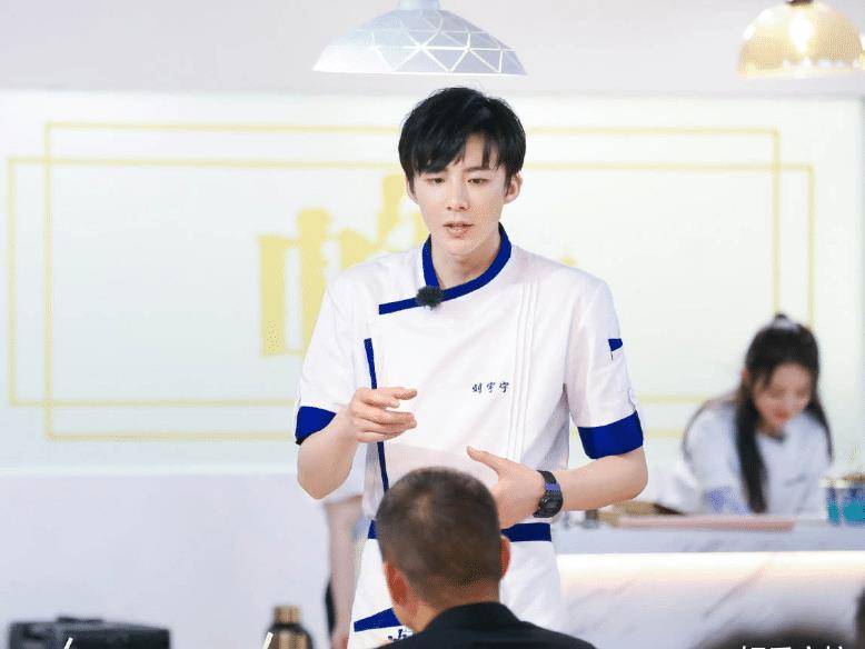 认错后,找黄晓明和张亮反馈,内心的欣喜抑制不住了_顾客_小林哥_时候