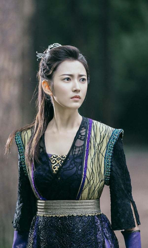 唐嫣在《轩辕剑之天之痕》饰演的独孤宁珂是非常经典的异域风情美女
