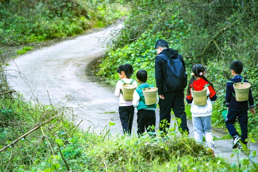亲子户外研学的正确打开方式这里的春天更适合孩子