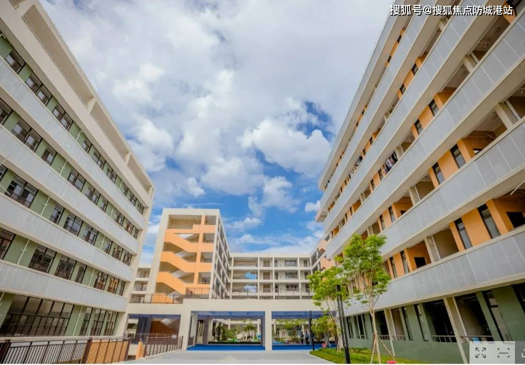 此外项目附近还有7所省一级重点中小学,华师附属学校,玉岩中学,广州市