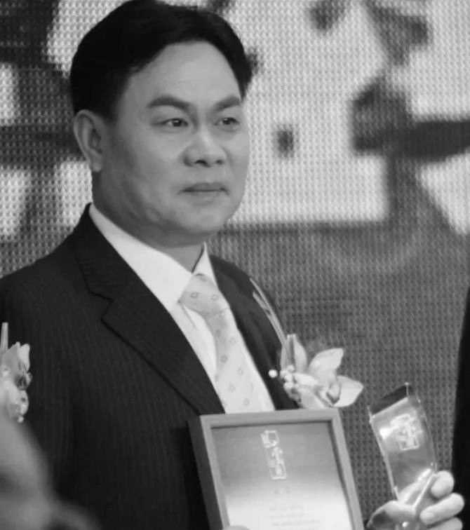 丽水首富黄巧灵29岁辞职借2000元创业建宋城帝国身家165亿