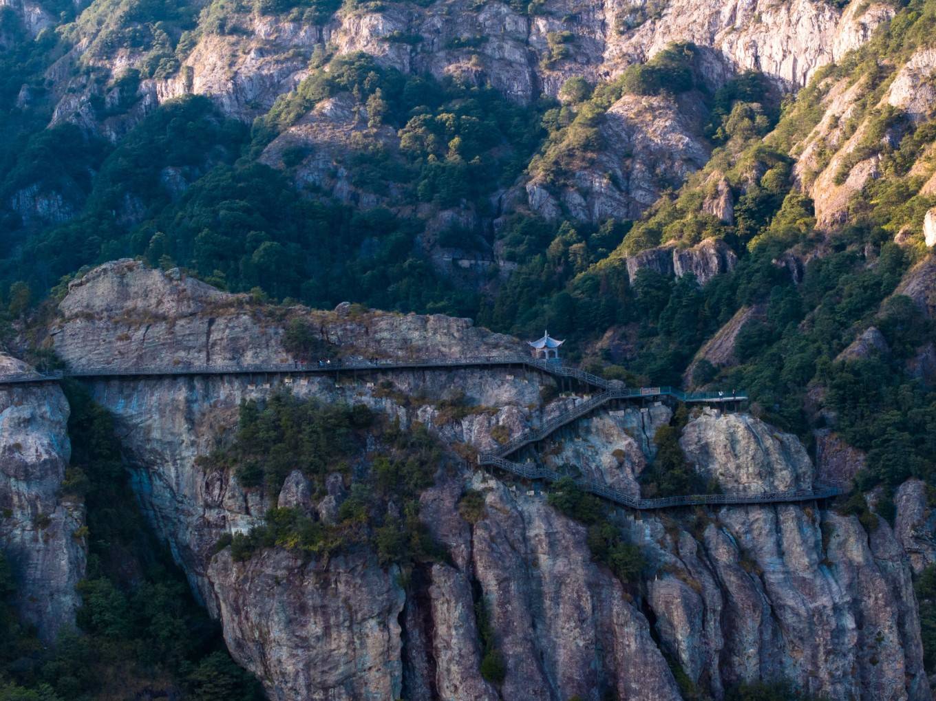 阳春三月来雁荡山上春山