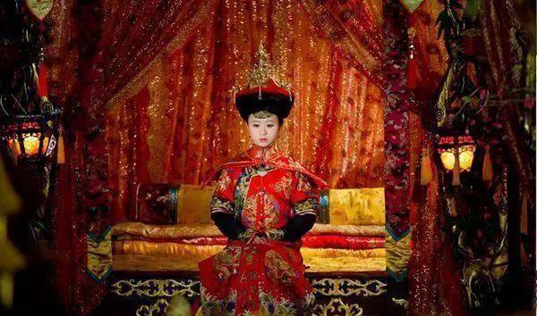 原创她是清朝唯一包衣出身的皇后却因小产活38岁死后丧礼冷清