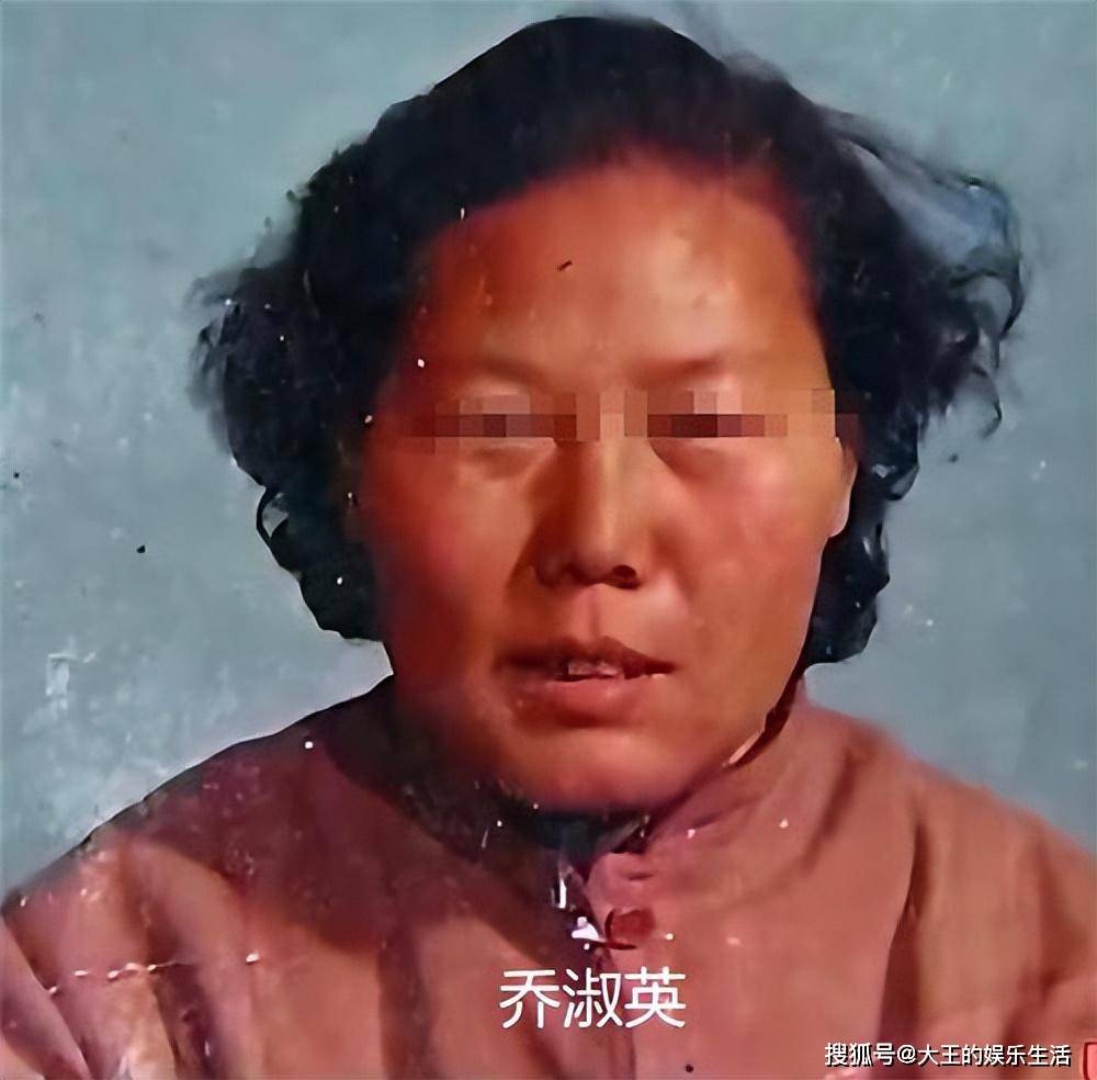 智障母子拆迁住进新房后,邻居知道后强行霸占还把对方给赶出去_淑英