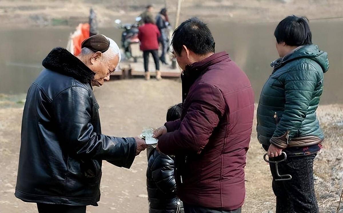 尽快"断交",关系越亲越养出仇人,赶紧看_对方_生活会_亲情