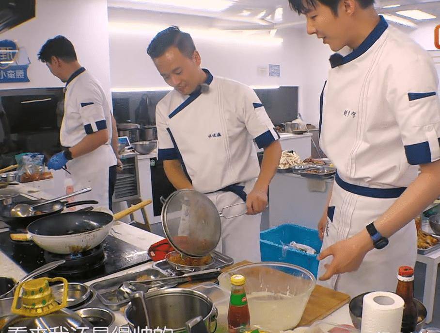 原创刘宇宁两次被认错后找黄晓明和张亮反馈内心的欣喜抑制不住了