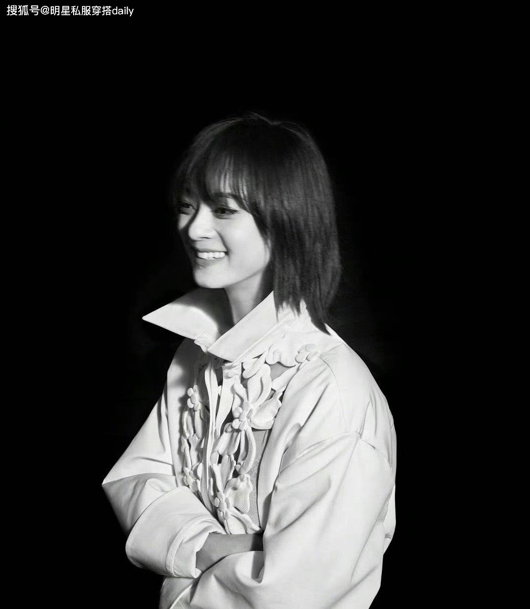 原创早春发型流行趋势看看杨幂直发侧拍与孙俪的短发侧颜就知道了