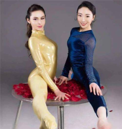 原创中国第一柔术美女曾打破吉尼斯纪录观众已达登峰造极的境界