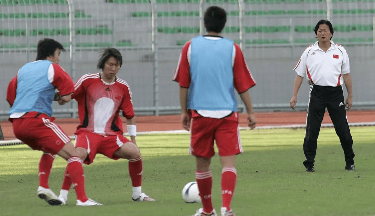 李铁最新照片脸色苍白换新发型年轻最少10岁瘦了这么多