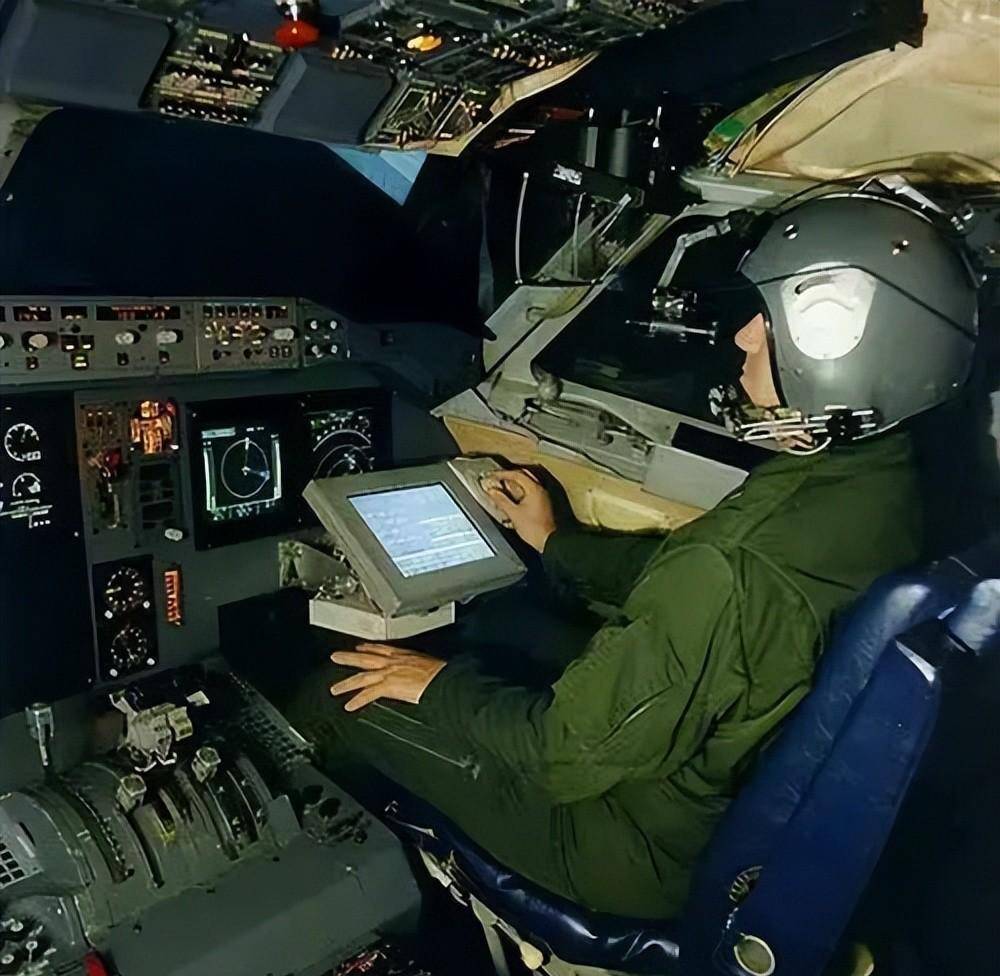 原创中国研制运40独创颠覆技术4发涡扇40暴力推进600吨全球最强