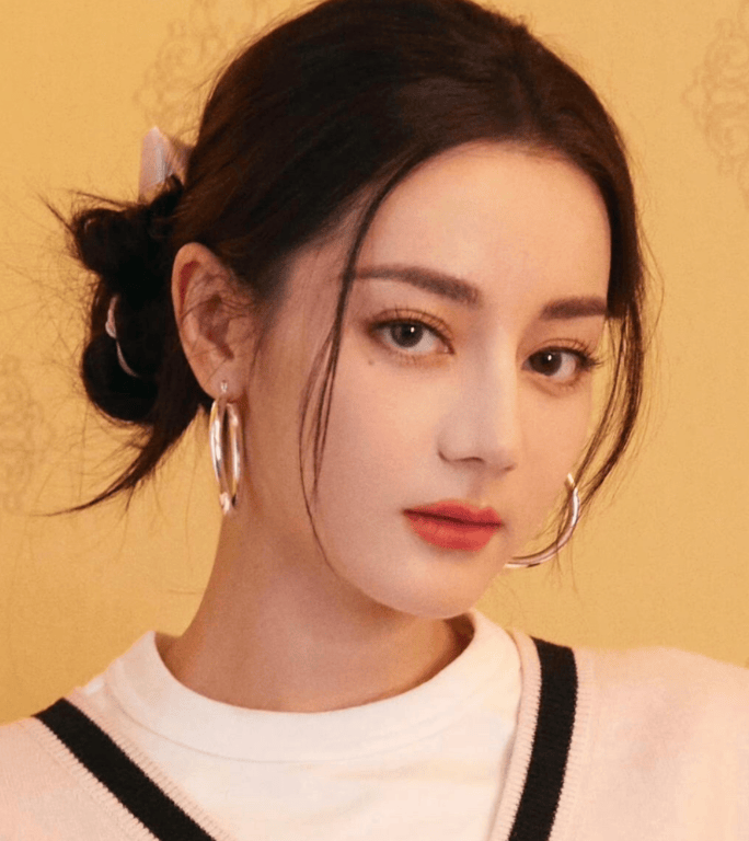 原创年纪越大嘴越小难怪网友怀疑姚晨刘亦菲做了缩唇手术