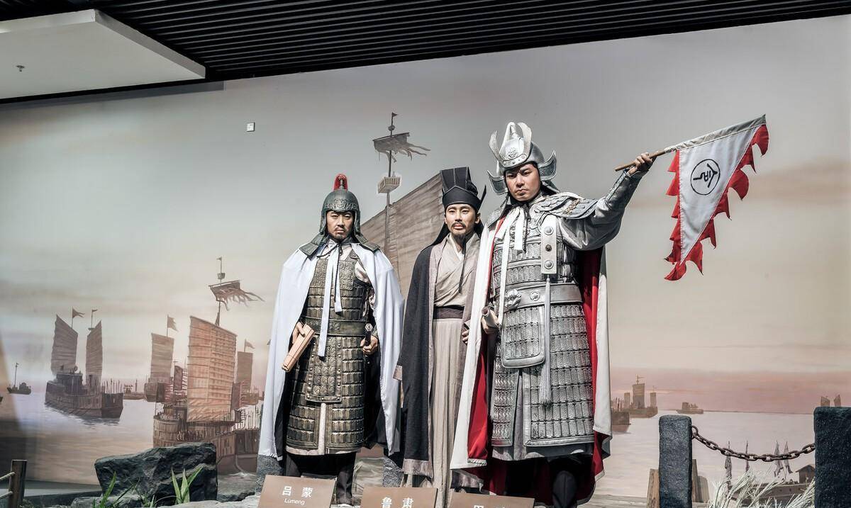 根据《三国志·周瑜传》记载,周瑜是一个性情气度宽宏阔达的人,除了和