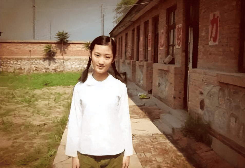 都捧不红的女演员:13岁考上戏,如今却因整容无戏拍