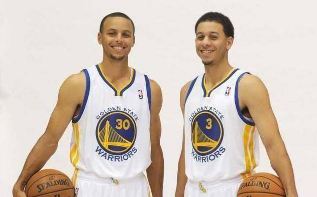 库里兄弟联手还得西蒙斯,猛龙重建有筹码,三赢!