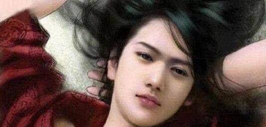 史上仅有一位男皇后男人见到都心脏骤停双目呆滞