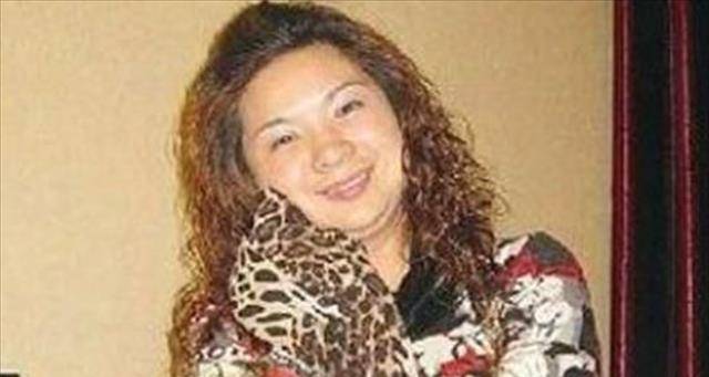 原创富婆李宝华找人伪装李嘉诚私生子诈骗十多亿直言死也值得