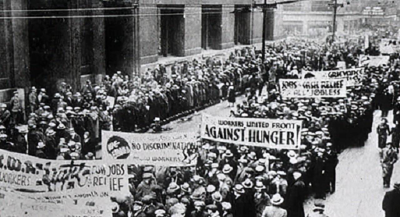 美国经济面临危机?国债高达28万亿,一次性全还清会发生什么?