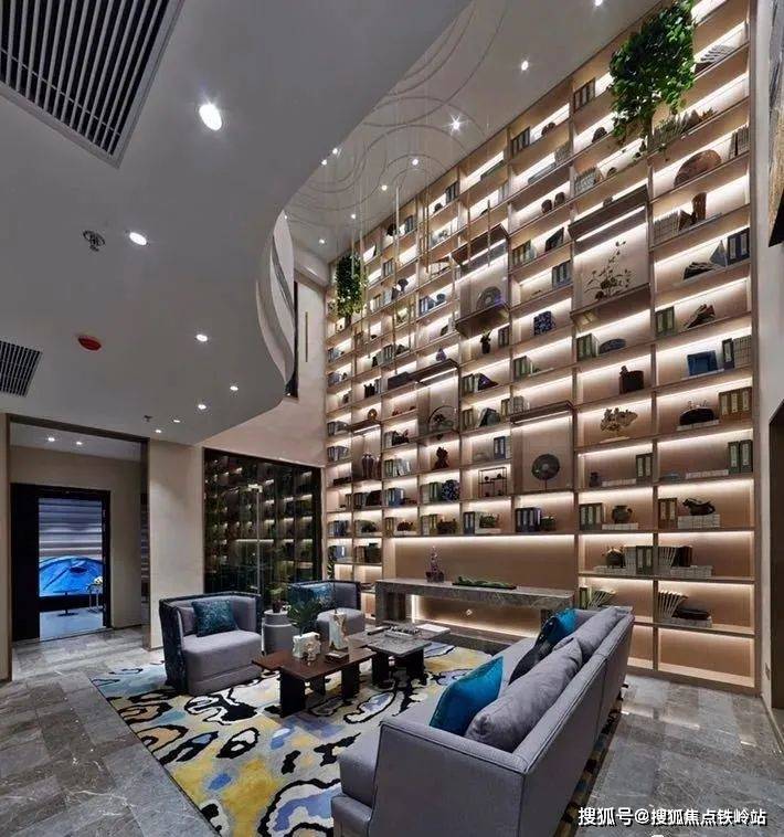 项目大门实景图有天有地,将云山藏于院中其承大国之院落,取云山之