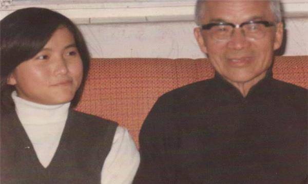 胡兰成的最后一任妻子泼辣,乖张,完全与那些温婉的女子不同,但是他们